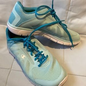 Women’s Athletic Shoes